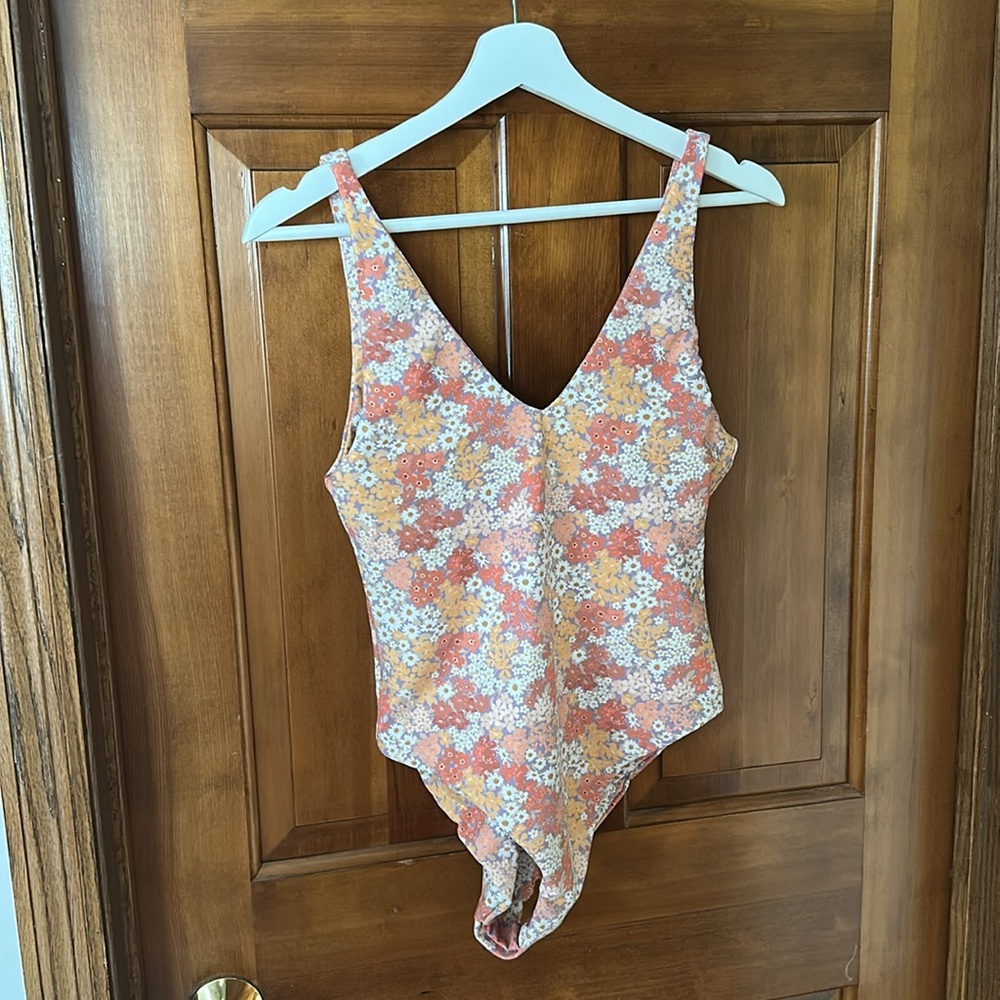 Skatie Amanda One Piece x Amber Fillerup